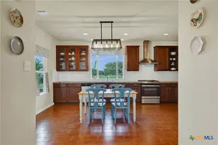2048 E Martindale Rd, Seguin, TX 78155 - Photo 10