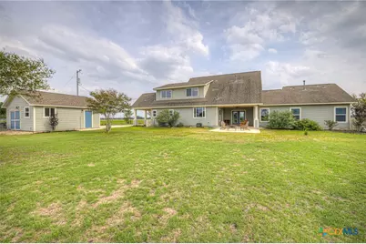 2048 E Martindale Road, Seguin, TX 78155 - Photo 36