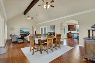 2048 E Martindale Rd, Seguin, TX 78155 - Photo 6