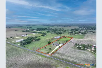 2048 E Martindale Road, Seguin, TX 78155 - Photo 4