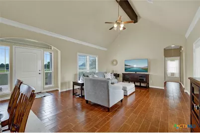 2048 E Martindale Road, Seguin, TX 78155 - Photo 6