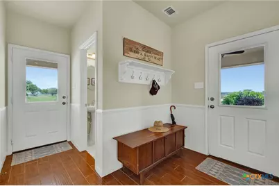 2048 E Martindale Road, Seguin, TX 78155 - Photo 22