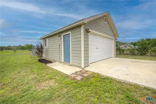 2048 E Martindale Rd, Seguin, TX 78155 - Photo 34