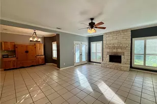 689 River Run, New Braunfels, TX 78132 - Photo 2
