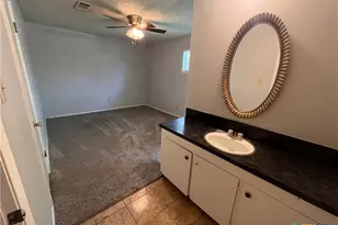 900 Hazelton St, San Marcos, TX 78666 - Photo 8