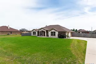 224 Coleton Dr, Copperas Cove, TX 76522 - Photo 2