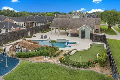 102 Green Gable Drive, Victoria, TX 77904 - Photo 10