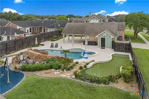 102 Green Gable Dr, Victoria, TX 77904 - Photo 10
