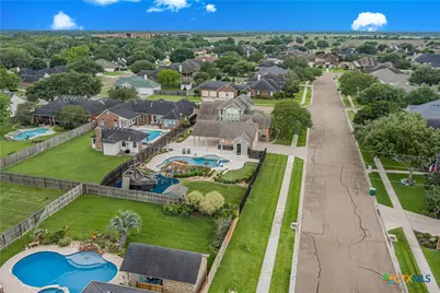102 Green Gable Drive, Victoria, TX 77904 - Photo 16