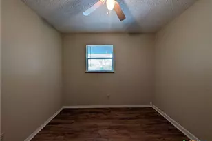 929 Ohio Ave, New Braunfels, TX 78130 - Photo 26