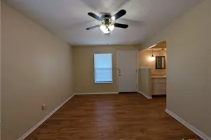 929 Ohio Ave, New Braunfels, TX 78130 - Photo 14