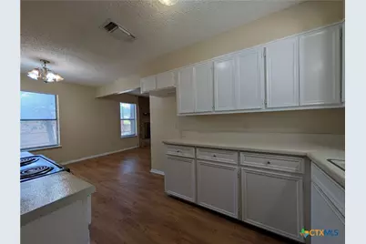 929 Ohio Avenue, New Braunfels, TX 78130 - Photo 12