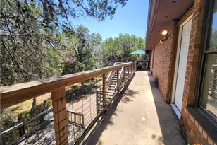 929 Ohio Ave, New Braunfels, TX 78130 - Photo 24