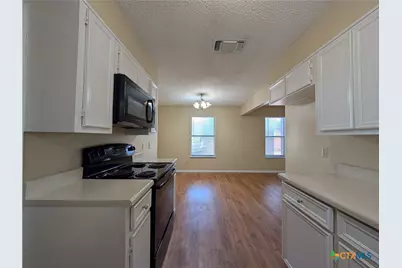 929 Ohio Avenue, New Braunfels, TX 78130 - Photo 10