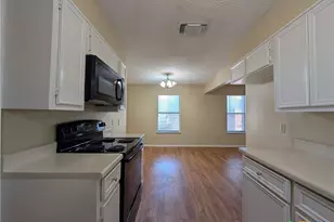 929 Ohio Ave, New Braunfels, TX 78130 - Photo 10