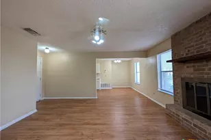 929 Ohio Ave, New Braunfels, TX 78130 - Photo 4