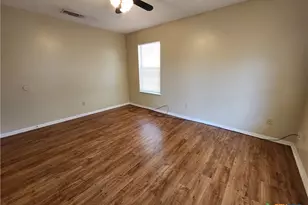 929 Ohio Ave, New Braunfels, TX 78130 - Photo 12