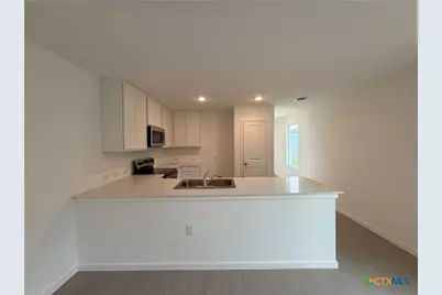 130 Pastar Falls, Seguin, TX 78155 - Photo 2