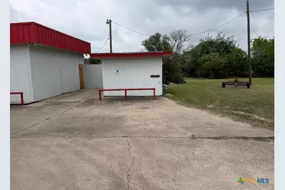 3011 S Laurent Street, Victoria, TX 77901 - Photo 8