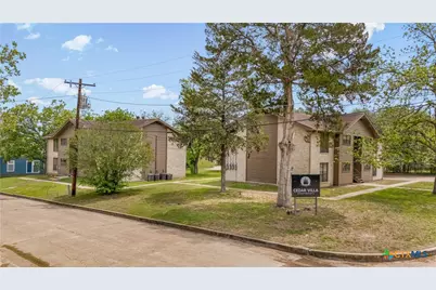 603 E Gonzales and 201 Pecan St Street, Yoakum, TX 77995 - Photo 1