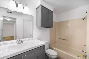 603 E Gonzales and 201 Pecan St St, Yoakum, TX 77995 - Photo 18