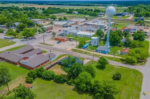 107 S Lexington St, Holland, TX 76534 - Photo 28
