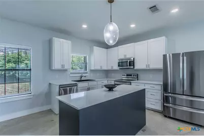 107 S Lexington Street, Holland, TX 76534 - Photo 2