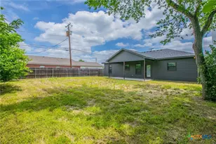 107 S Lexington St, Holland, TX 76534 - Photo 24