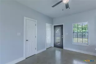 107 S Lexington St, Holland, TX 76534 - Photo 10
