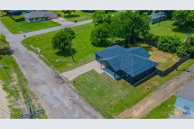 107 S Lexington Street, Holland, TX 76534 - Photo 1