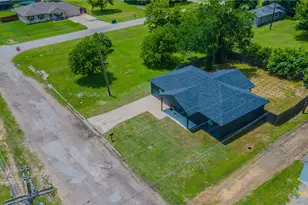 107 S Lexington St, Holland, TX 76534 - Photo 1