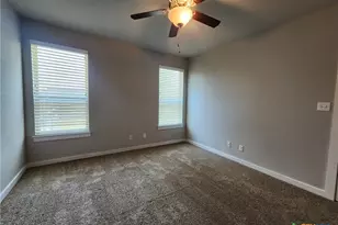 546 Creekside Frst, New Braunfels, TX 78130 - Photo 8