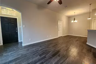 546 Creekside Frst, New Braunfels, TX 78130 - Photo 2