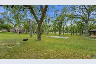 427 Las Brisas, Seguin, TX 78155 - Photo 10