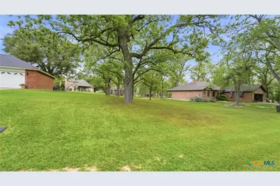427 Las Brisas, Seguin, TX 78155 - Photo 4