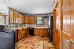 3706 E Main St, Gatesville, TX 76528 - Photo 8