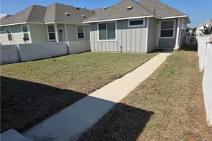 412 Hortus Dr, Kyle, TX 78640 - Photo 4