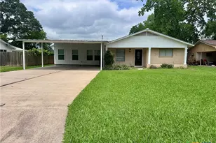 608 W Thomas, Cuero, TX 77954 - Photo 1