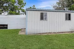 603 E George St, Port Lavaca, TX 77979 - Photo 16