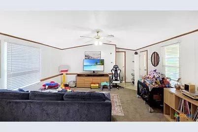 603 E George Street, Port Lavaca, TX 77979 - Photo 6