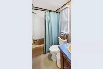 603 E George Street, Port Lavaca, TX 77979 - Photo 14