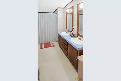 603 E George Street, Port Lavaca, TX 77979 - Photo 12