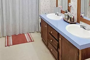 603 E George St, Port Lavaca, TX 77979 - Photo 12