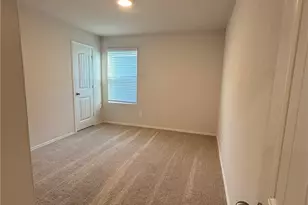 208 Ida Loop, Seguin, TX 78155 - Photo 10