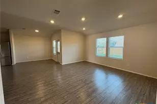 208 Ida Loop, Seguin, TX 78155 - Photo 4