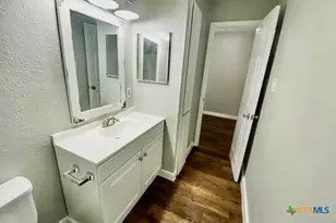 1905 N Ben Wilson St, Victoria, TX 77901 - Photo 8