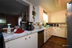 904 Melrose Ave, Victoria, TX 77901 - Photo 10