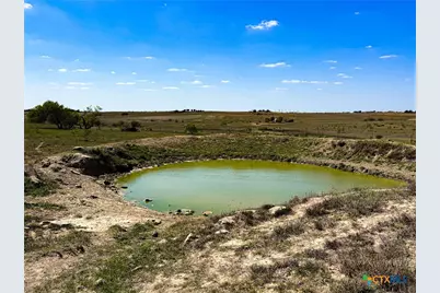 1037 County Road 340, Shiner, TX 77984 - Photo 4