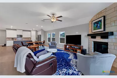 1649 Ranch House, New Braunfels, TX 78132 - Photo 4