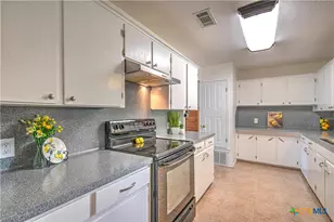 18 S College Ave, Troy, TX 76579 - Photo 16